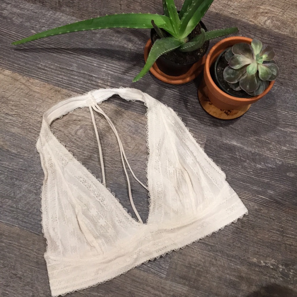 SOLD - 🌸UO Halter Lace bralette🌸 - Picture 1 of 3
